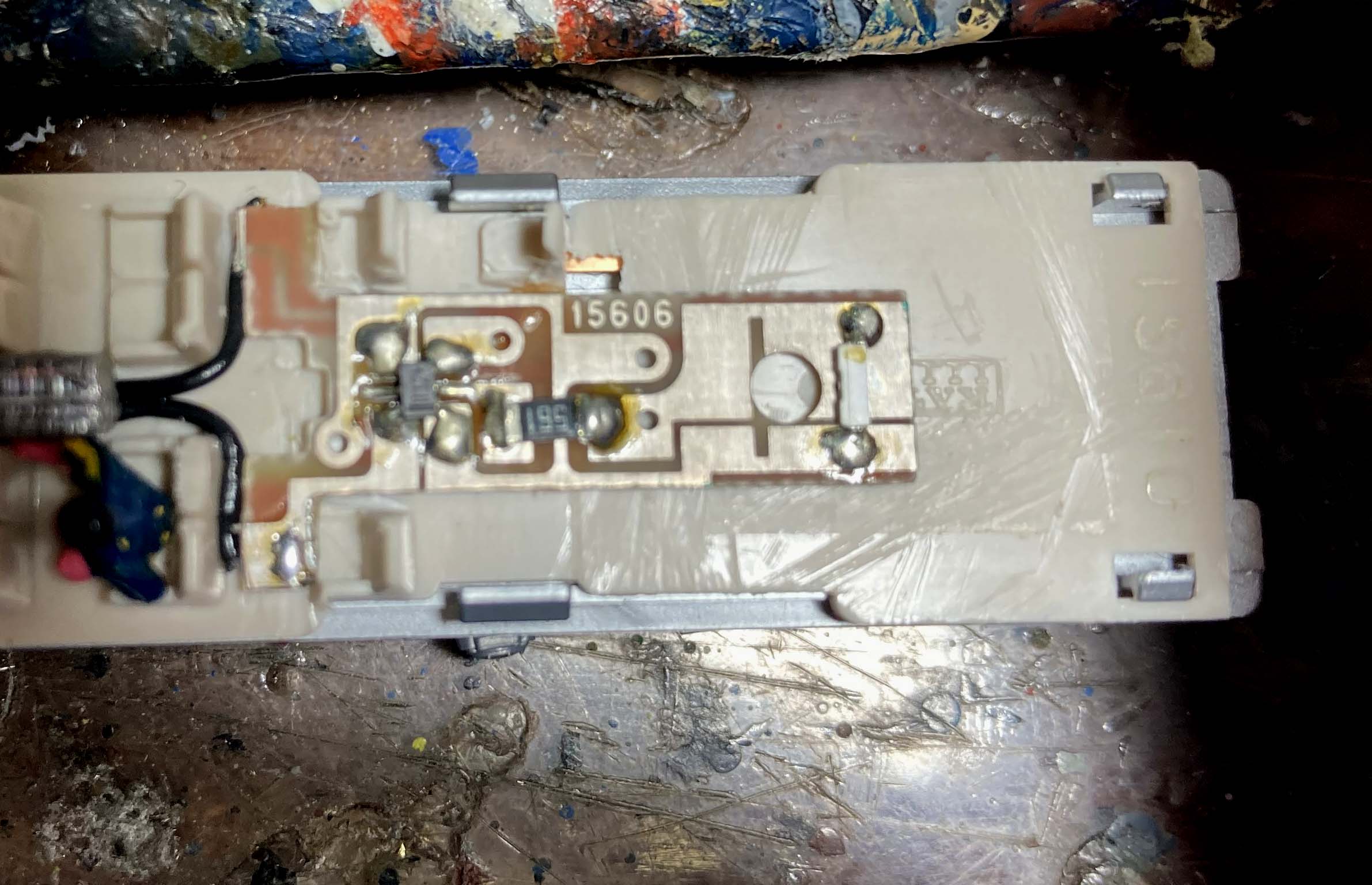 Adding capacitance to Kato passenger car lighting kits page 1 DCC